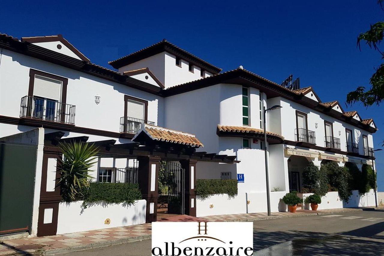 Albenzaire Hotel Asador Фуэнсанта Экстерьер фото