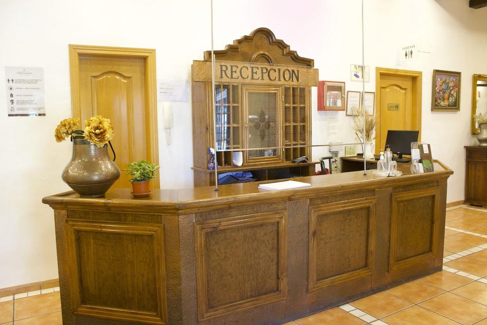 Albenzaire Hotel Asador Фуэнсанта Экстерьер фото