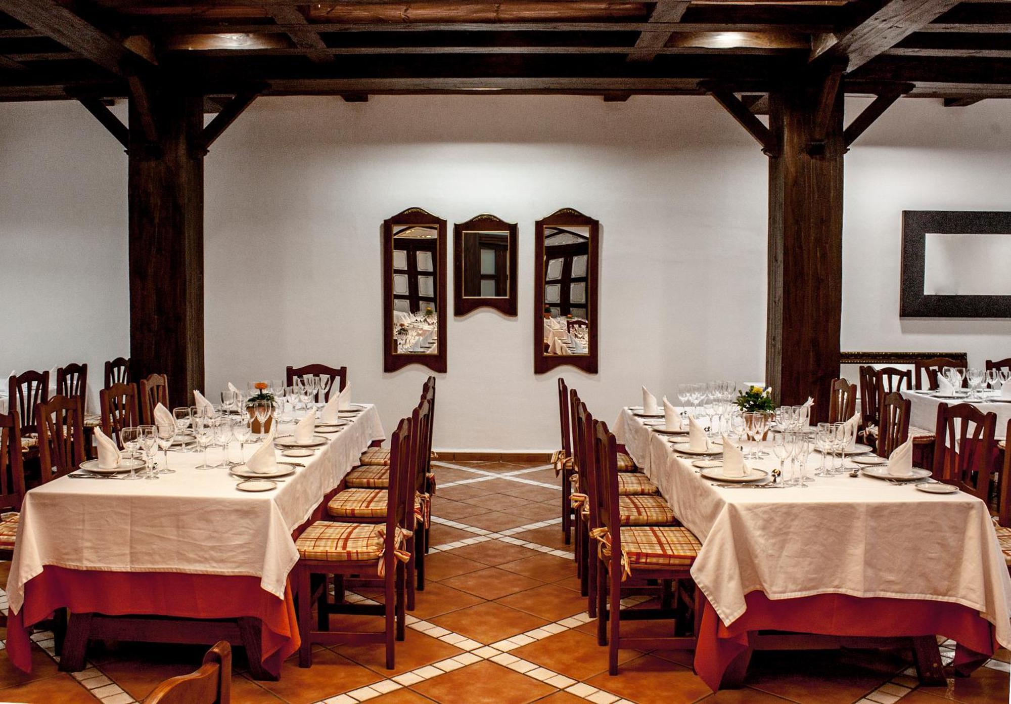 Albenzaire Hotel Asador Фуэнсанта Экстерьер фото