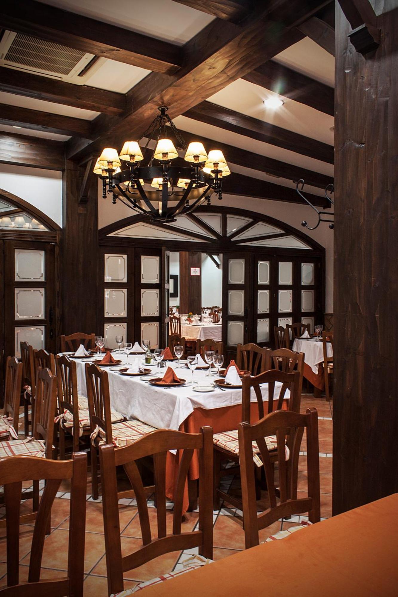 Albenzaire Hotel Asador Фуэнсанта Экстерьер фото