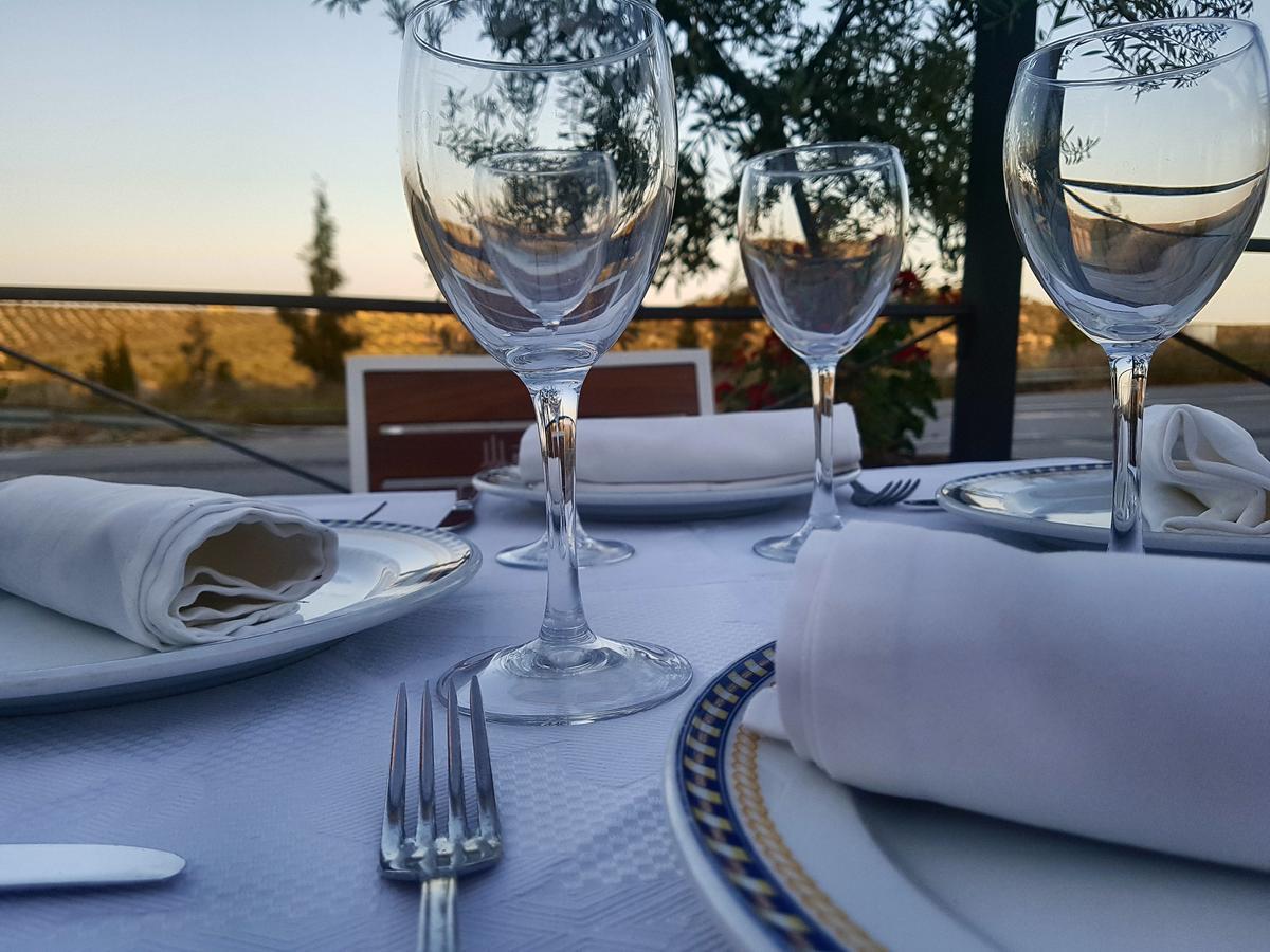 Albenzaire Hotel Asador Фуэнсанта Экстерьер фото